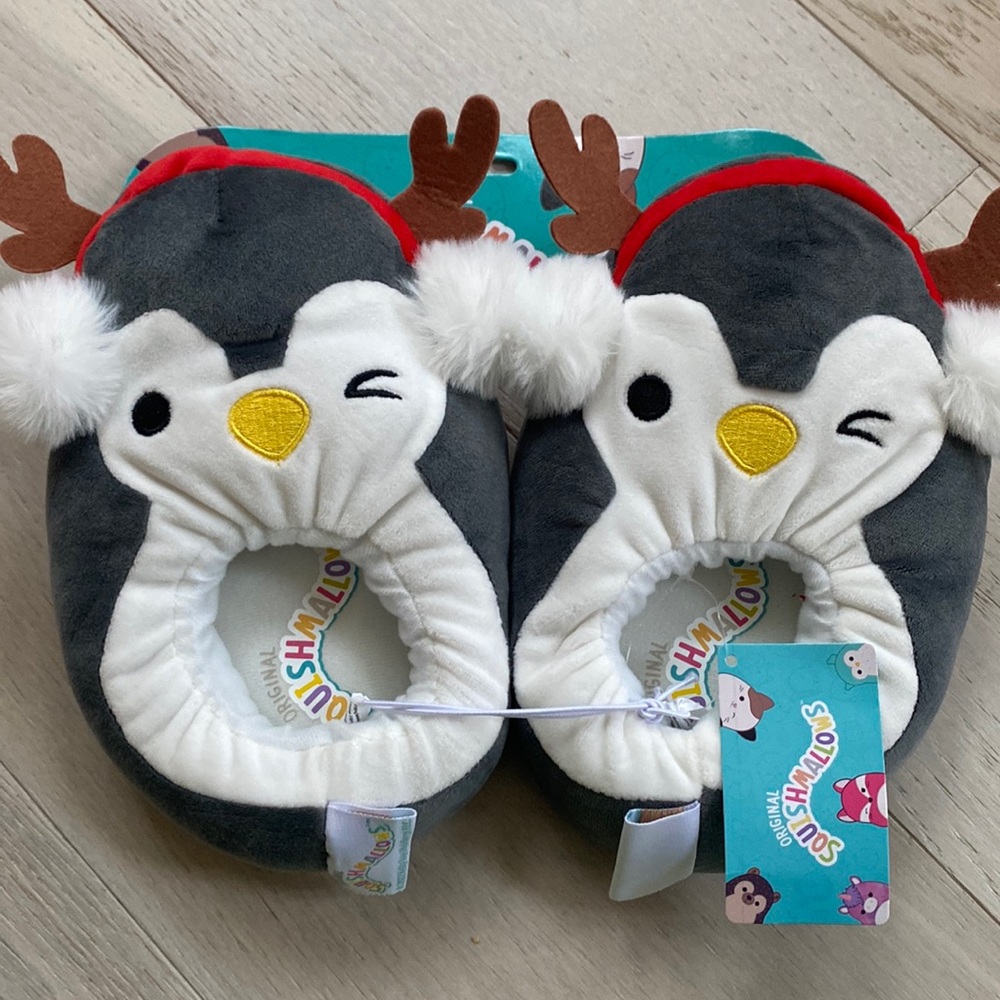 Squishmallow slippers “penguin”